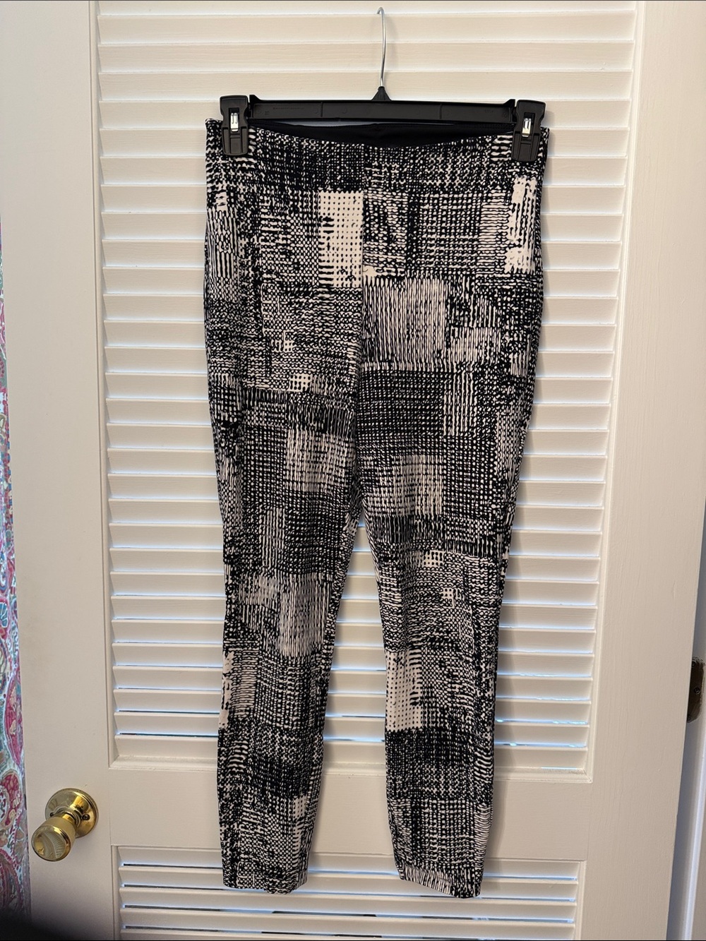 Lysse Black and White Patterned Leggings